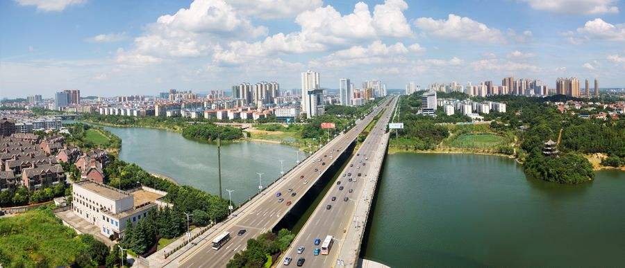 岳陽經(jīng)開區(qū)：加快建設(shè)美麗宜居?xùn)|城